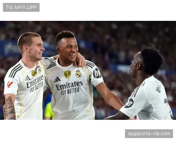 皇马危机！战术失衡与“领袖之争”撕裂豪门，姆巴佩加盟能否终结无冠尴尬？